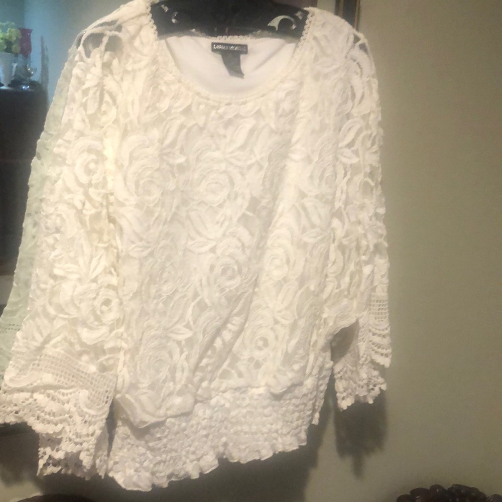 Lauren Michelle White Floral Lace Blouse